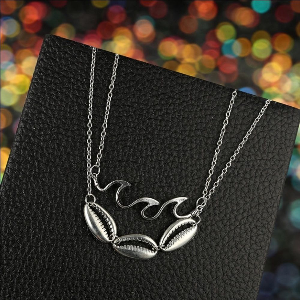 (V3) Wave & Shells Necklace - Picture 5 of 5